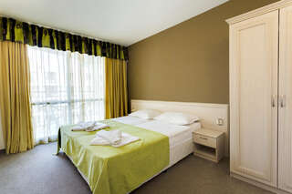 Отель Hotel Avalon - Все включено Солнечный Берег Двухместный номер с 2 отдельными кроватями и балконом (для 2 взрослых)-2
